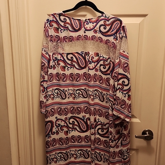 Top - Picture 2 of 2